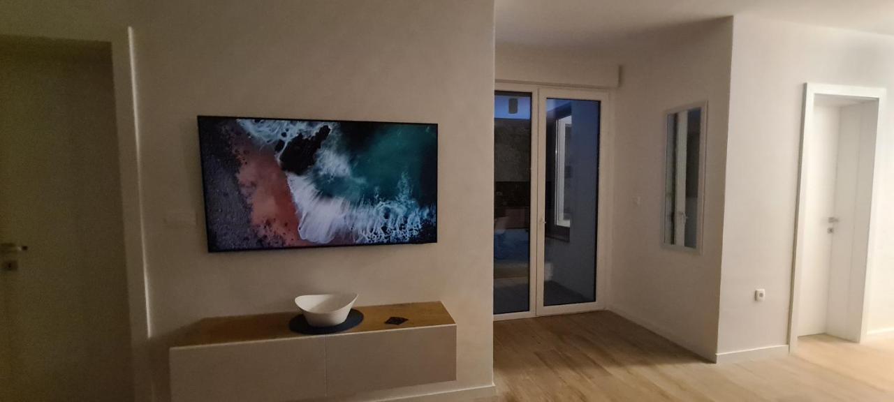 Apartman Marcelina 1 With Private Pool Trogir Eksteriør bilde