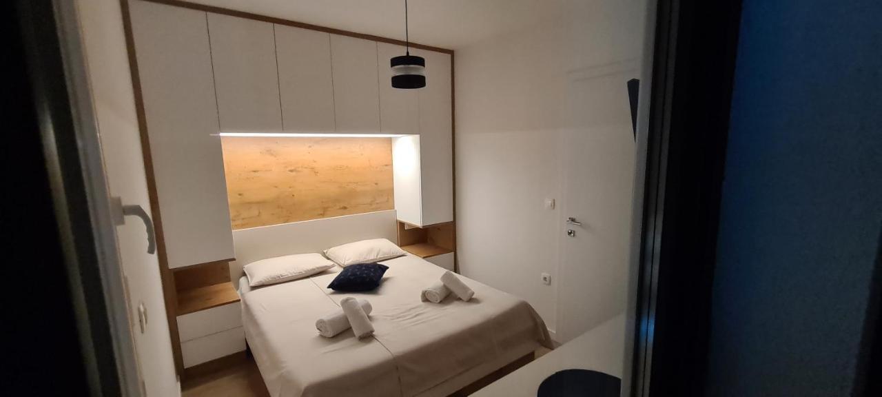 Apartman Marcelina 1 With Private Pool Trogir Eksteriør bilde