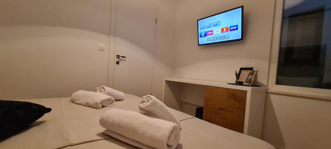 Apartman Marcelina 1 With Private Pool Trogir Eksteriør bilde