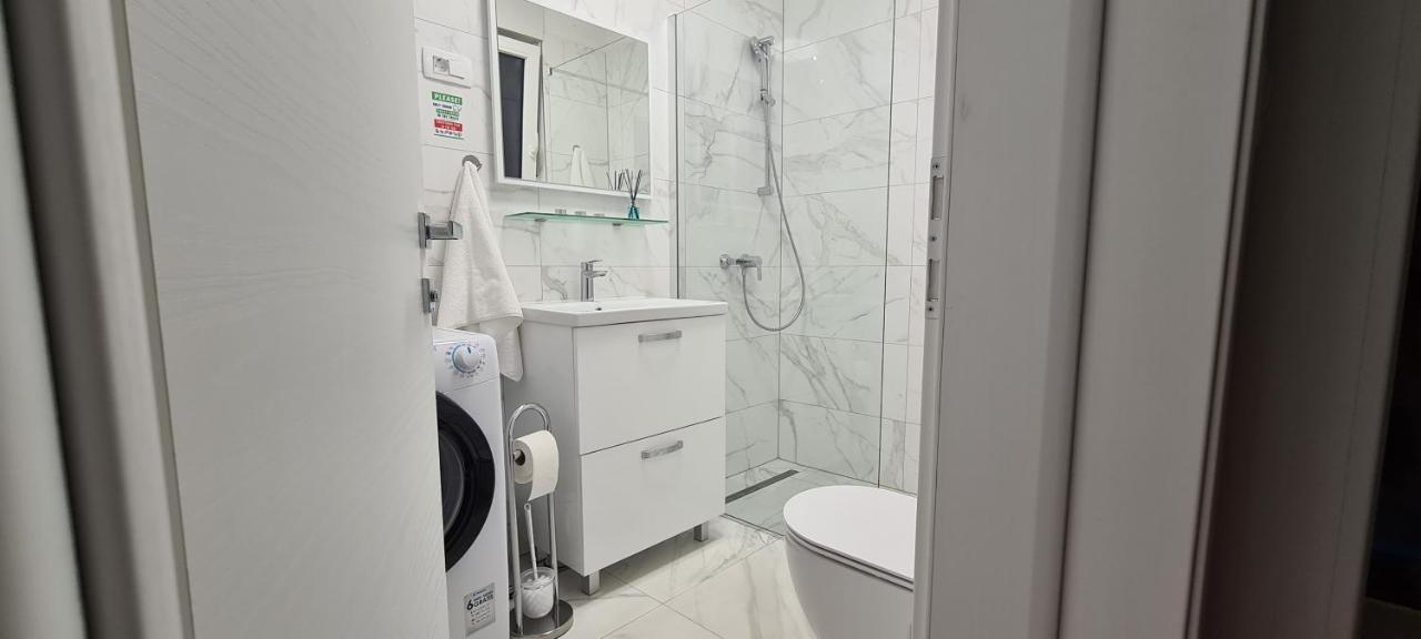 Apartman Marcelina 1 With Private Pool Trogir Eksteriør bilde