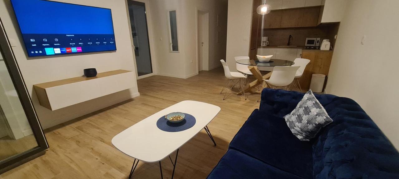 Apartman Marcelina 1 With Private Pool Trogir Eksteriør bilde