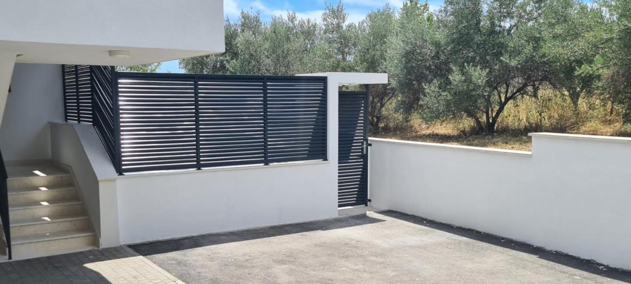 Apartman Marcelina 1 With Private Pool Trogir Eksteriør bilde