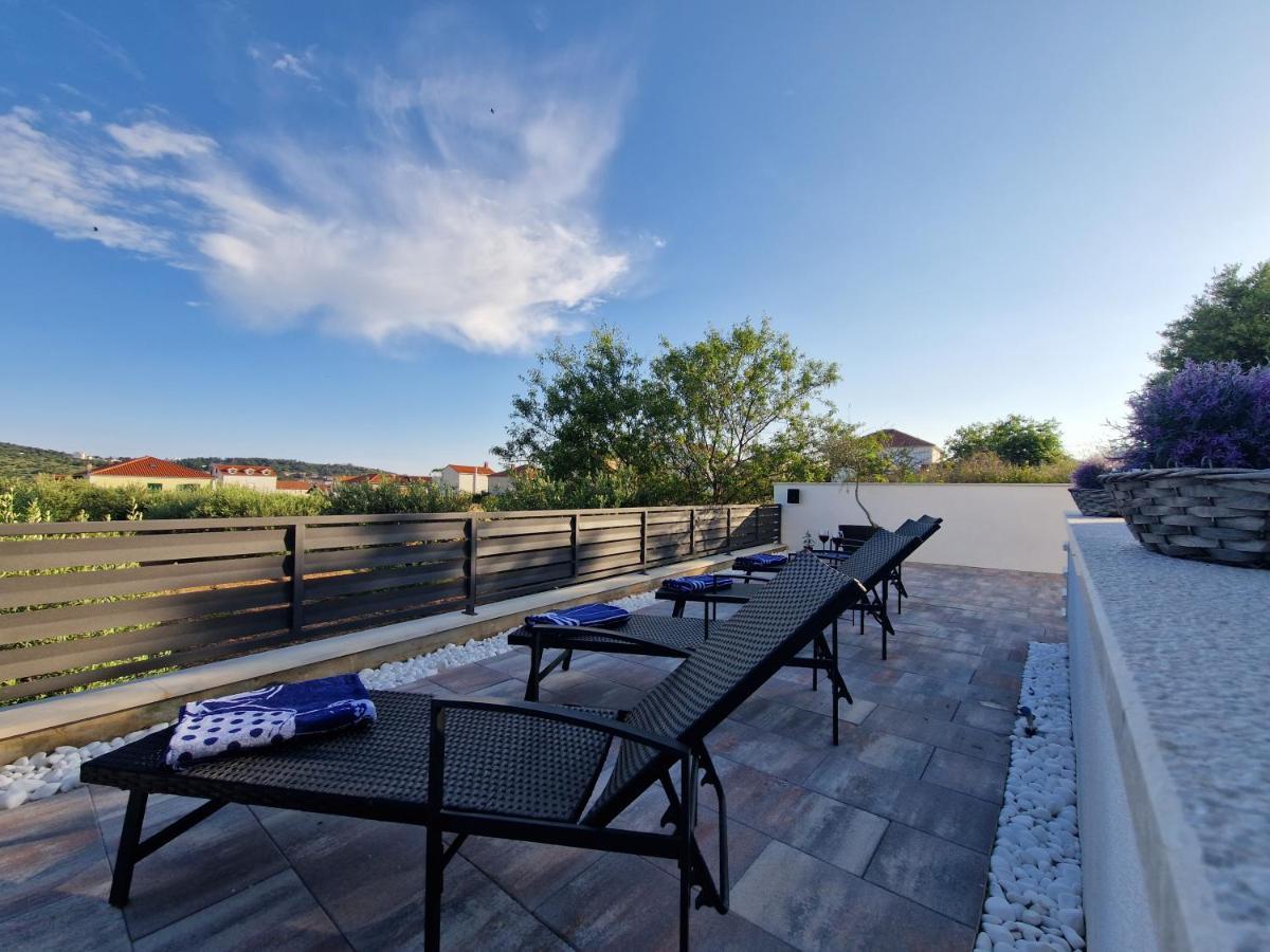 Apartman Marcelina 1 With Private Pool Trogir Eksteriør bilde