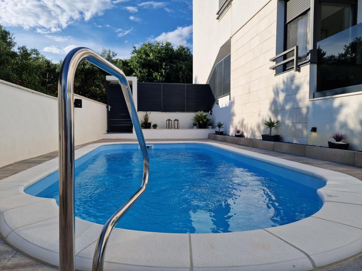 Apartman Marcelina 1 With Private Pool Trogir Eksteriør bilde